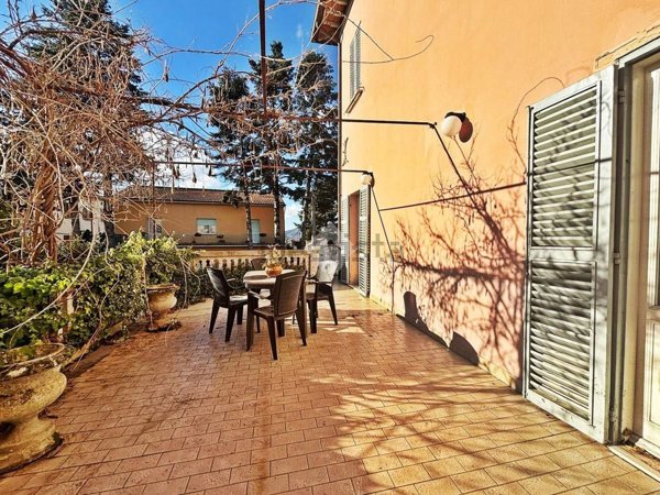 casa indipendente in vendita a Sigillo