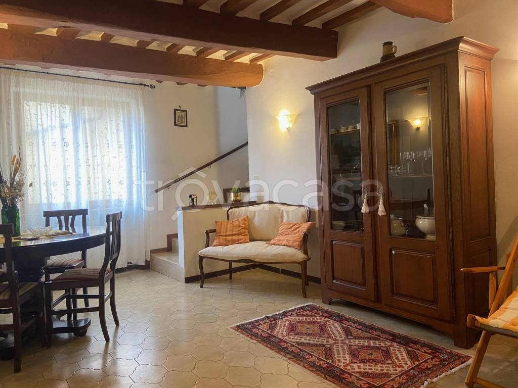 casa indipendente in vendita a Sigillo