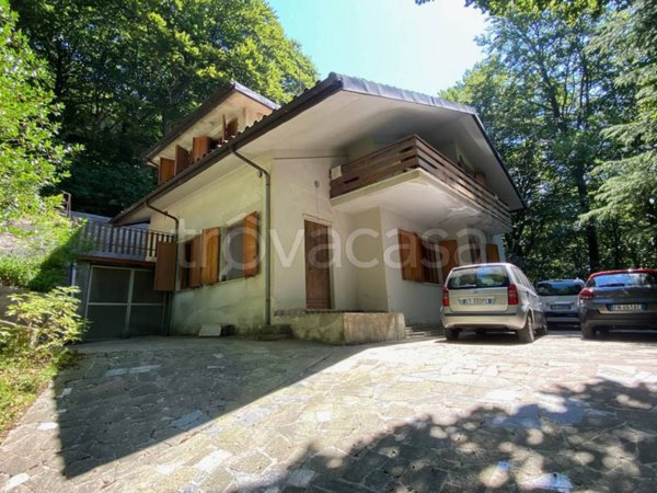 casa indipendente in vendita a Sigillo