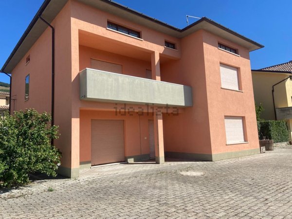 casa indipendente in vendita a Sigillo