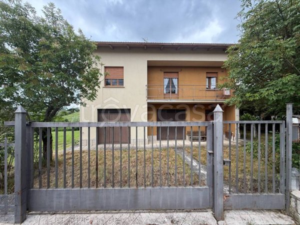 casa indipendente in vendita a Sigillo