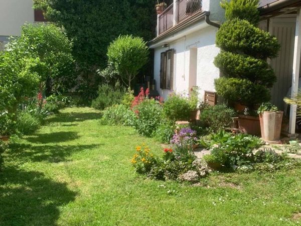 casa indipendente in vendita a Sigillo