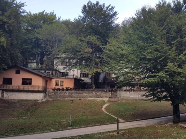 intera palazzina in vendita a Sigillo