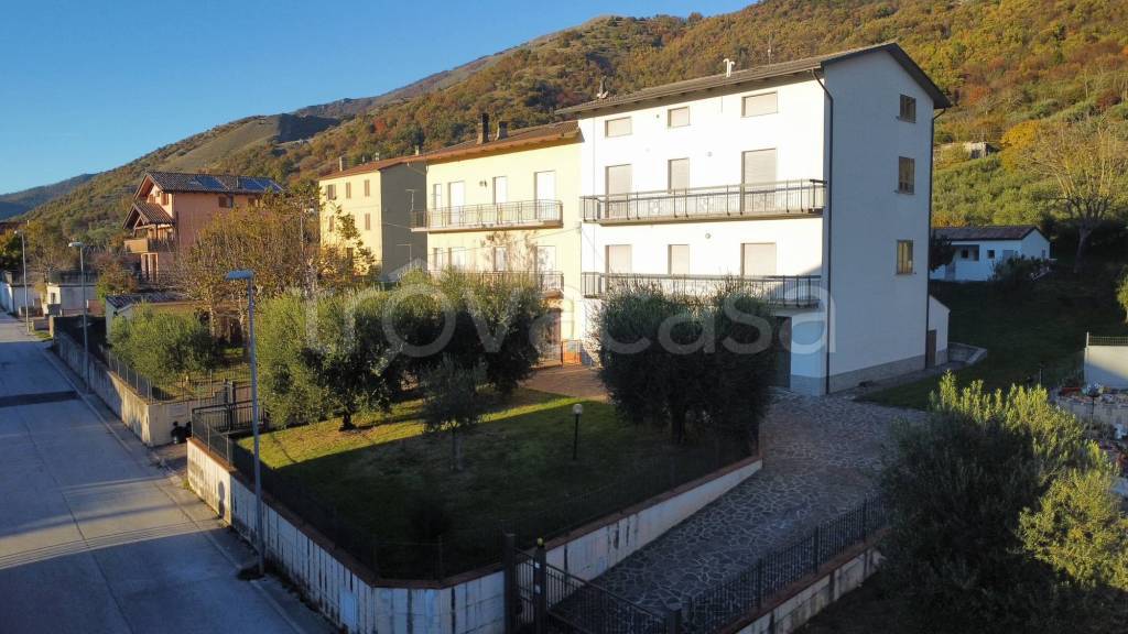 casa indipendente in vendita a Sigillo