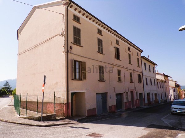 casa indipendente in vendita a Sigillo