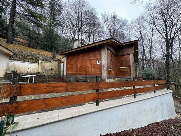 casa indipendente in vendita a Sigillo