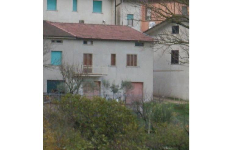 casa indipendente in vendita a Sigillo