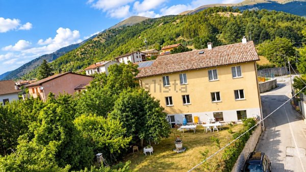 casa indipendente in vendita a Sigillo