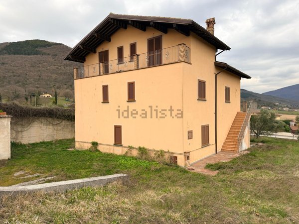 casa indipendente in vendita a Sigillo