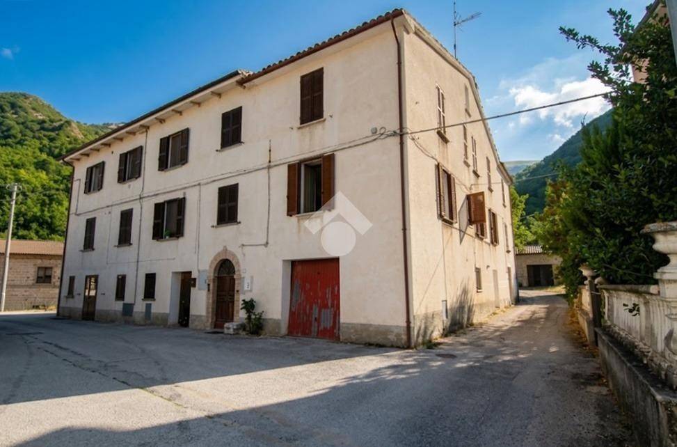 casa indipendente in vendita a Sigillo