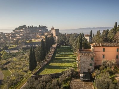 casa indipendente in vendita a Spello