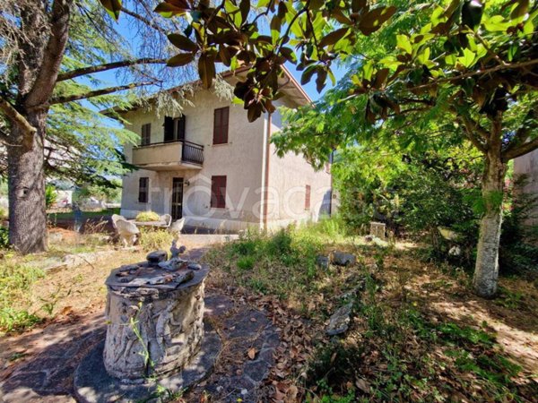 villa in vendita a Spello
