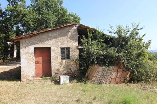 casa indipendente in vendita a Spello