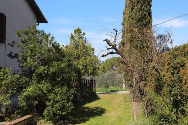 casa indipendente in vendita a Spello