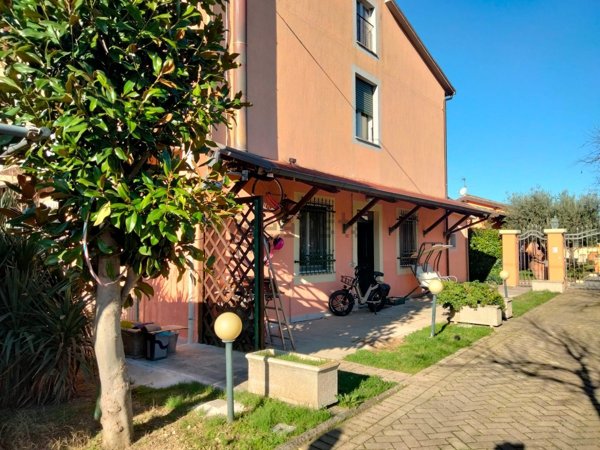 appartamento in vendita a Spello