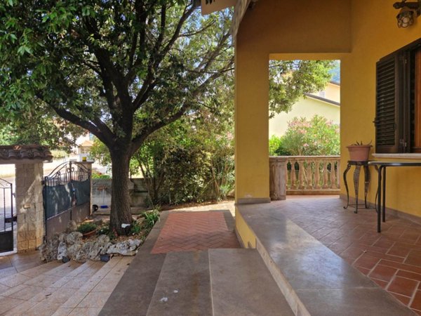 casa indipendente in vendita a Spello in zona Capitan Loreto