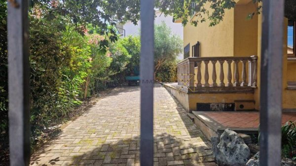 casa indipendente in vendita a Spello in zona Capitan Loreto