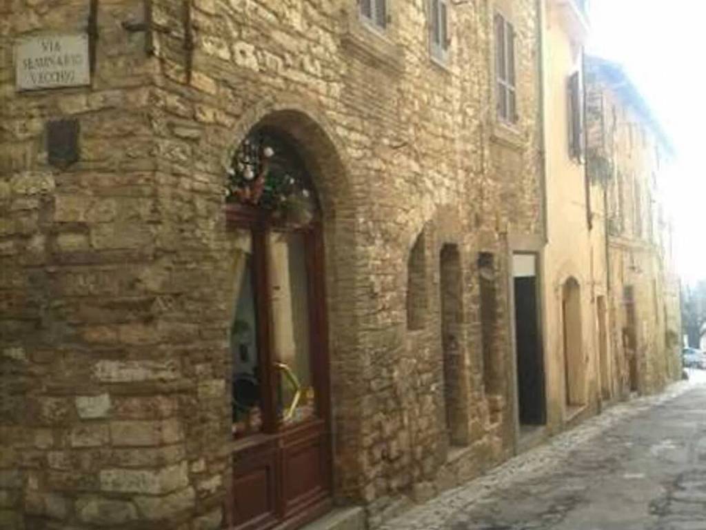 esavano in vendita a Spello