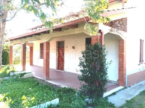 casa indipendente in vendita a Spello in zona Capitan Loreto