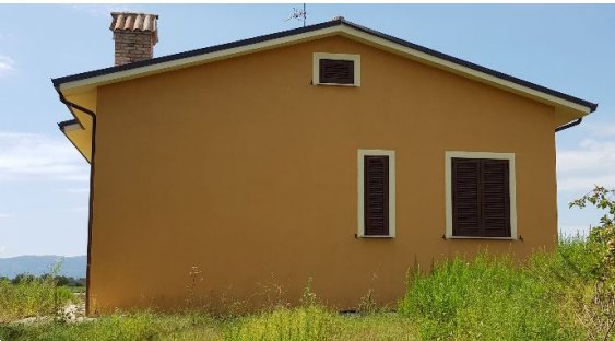 casa indipendente in vendita a Spello