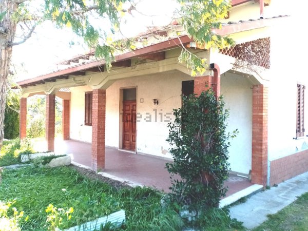 casa indipendente in vendita a Spello in zona Capitan Loreto