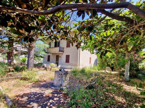 villa in vendita a Spello