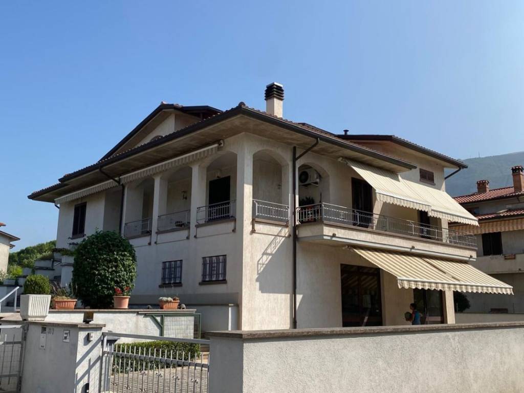 casa indipendente in vendita a Spello in zona Capitan Loreto