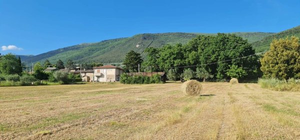 casa indipendente in vendita a Spello in zona Capitan Loreto