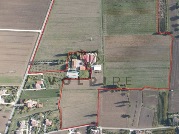 ufficio in vendita a Spello in zona Limiti