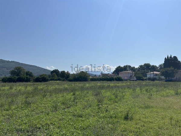 casa indipendente in vendita a Spello