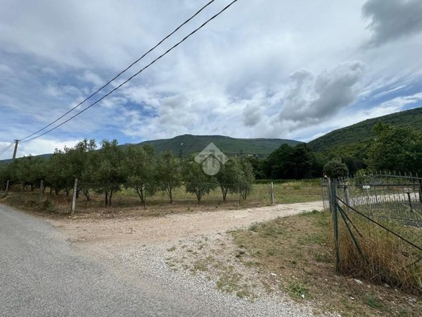 casa indipendente in vendita a Spello