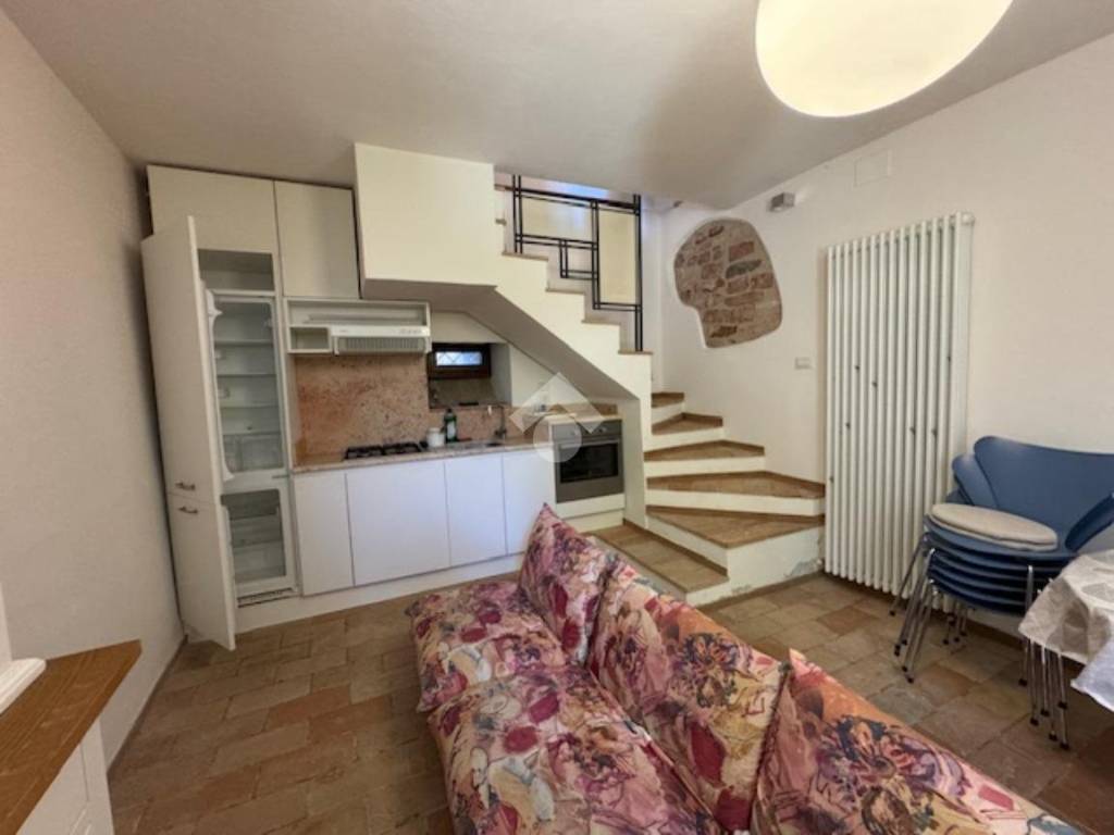 casa indipendente in vendita a Spello