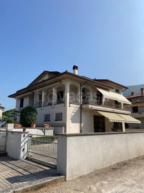 casa indipendente in vendita a Spello in zona Capitan Loreto