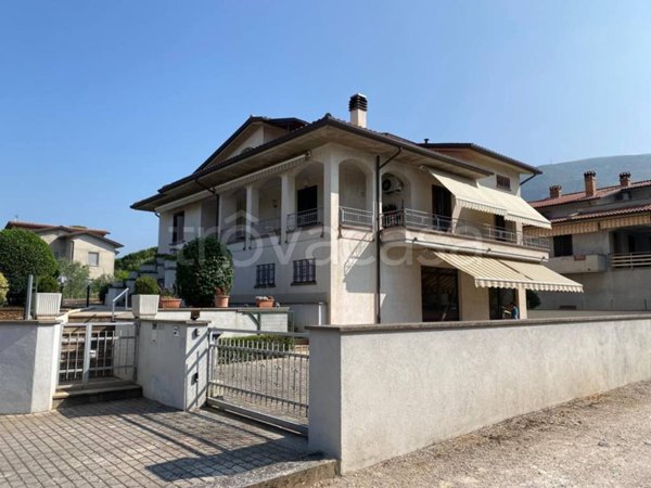 casa indipendente in vendita a Spello in zona Capitan Loreto