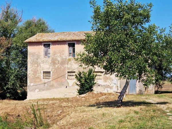 casa indipendente in vendita a Spello in zona Limiti
