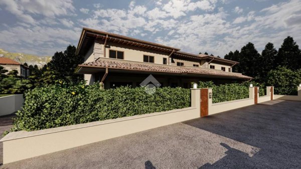 casa indipendente in vendita a Spello