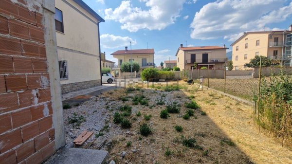 casa indipendente in vendita a Spello