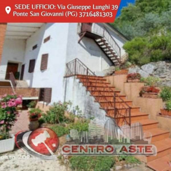 casa indipendente in vendita a Spello in zona San Giovanni