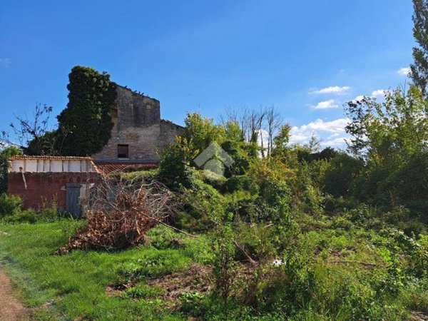 casa indipendente in vendita a Spello