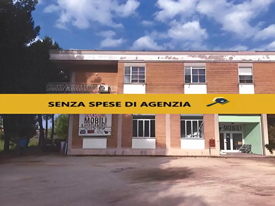capannone in vendita a Spello