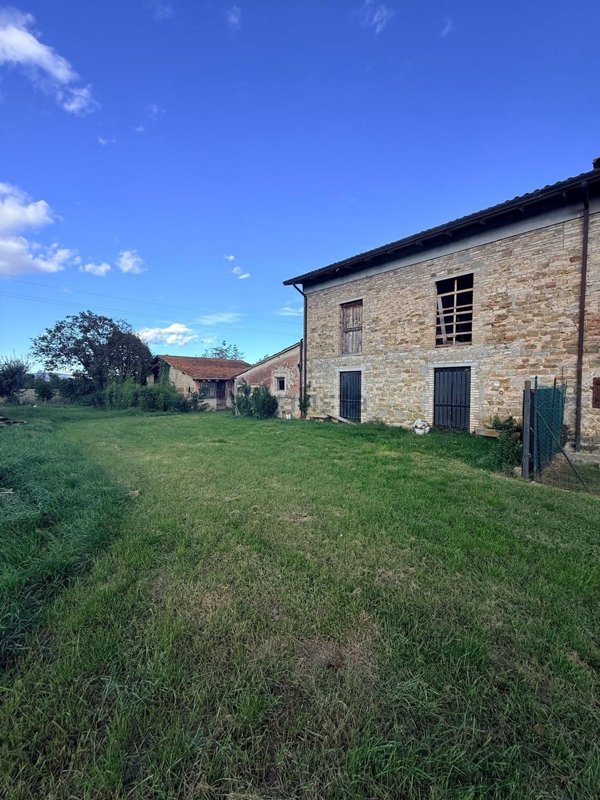 casa indipendente in vendita a Spello