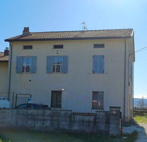 casa indipendente in vendita a Spello