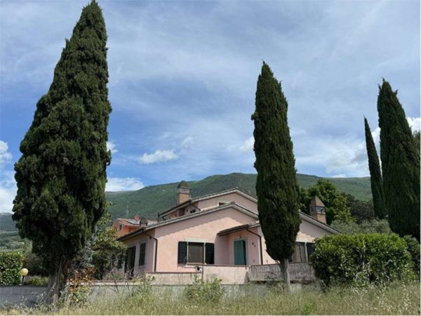 casa indipendente in vendita a Spello in zona Capitan Loreto