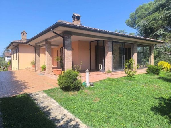 casa indipendente in vendita a Spello in zona Capitan Loreto