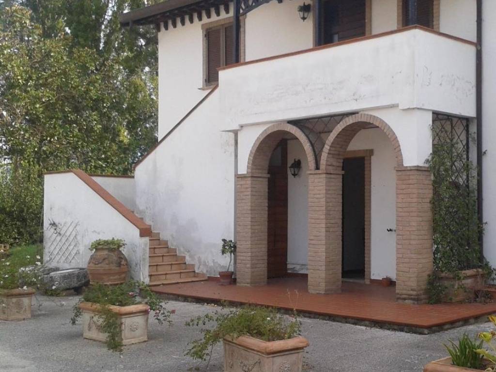 appartamento in vendita a Spello in zona Limiti