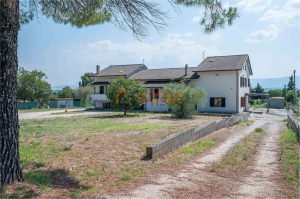 appartamento in vendita a Spello in zona Capitan Loreto
