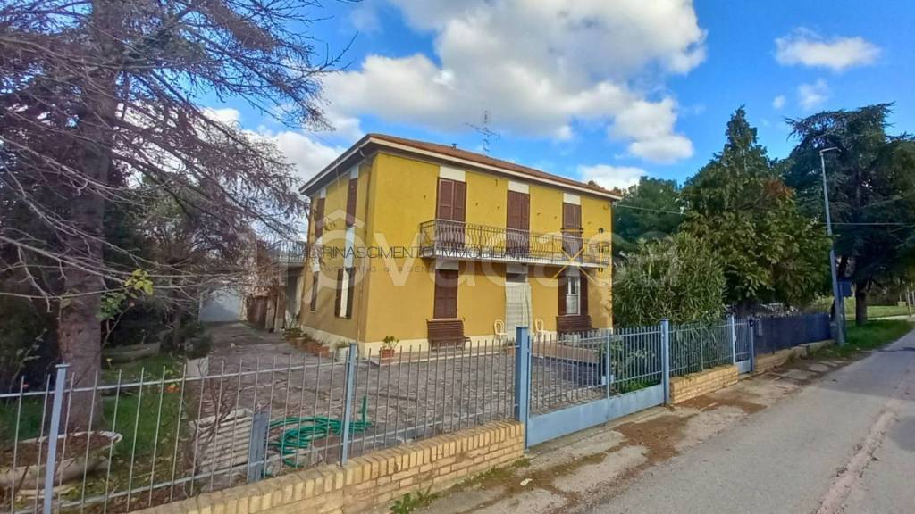 casa indipendente in vendita a Spello in zona Capitan Loreto