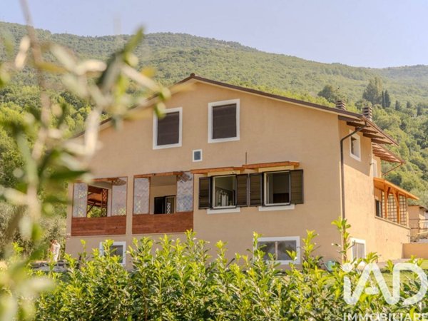casa indipendente in vendita a Spello in zona San Giovanni