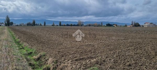 terreno in vendita a Spello