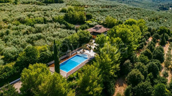 casa indipendente in vendita a Spello in zona Capitan Loreto